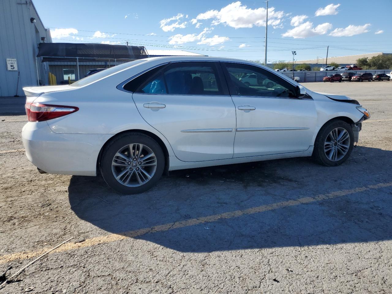2016 TOYOTA CAMRY