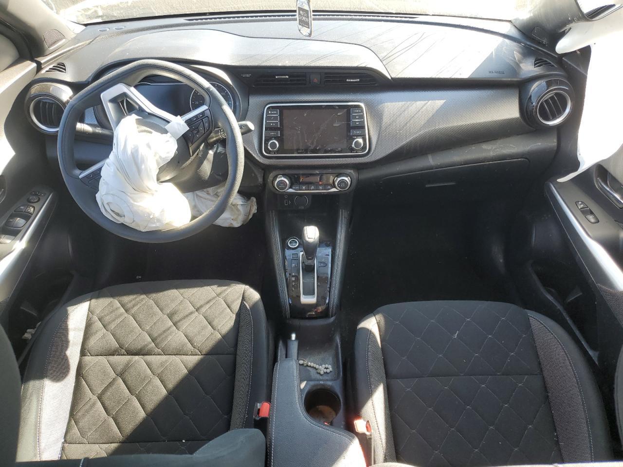 2020 NISSAN KICKS