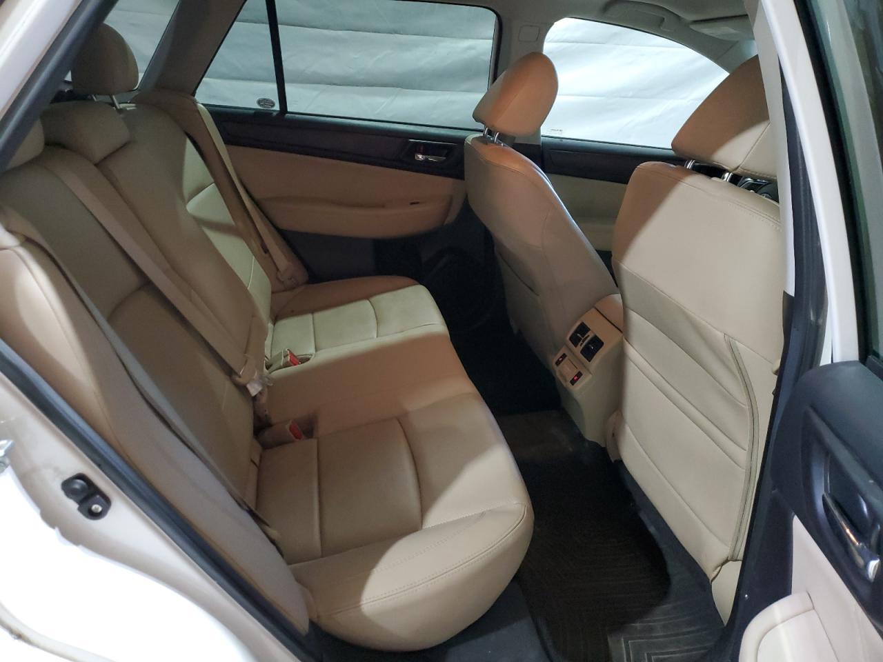 2018 SUBARU Outback