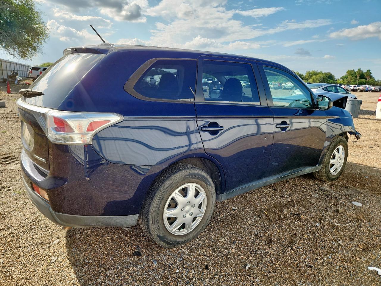 2014 MITSUBISHI outlander