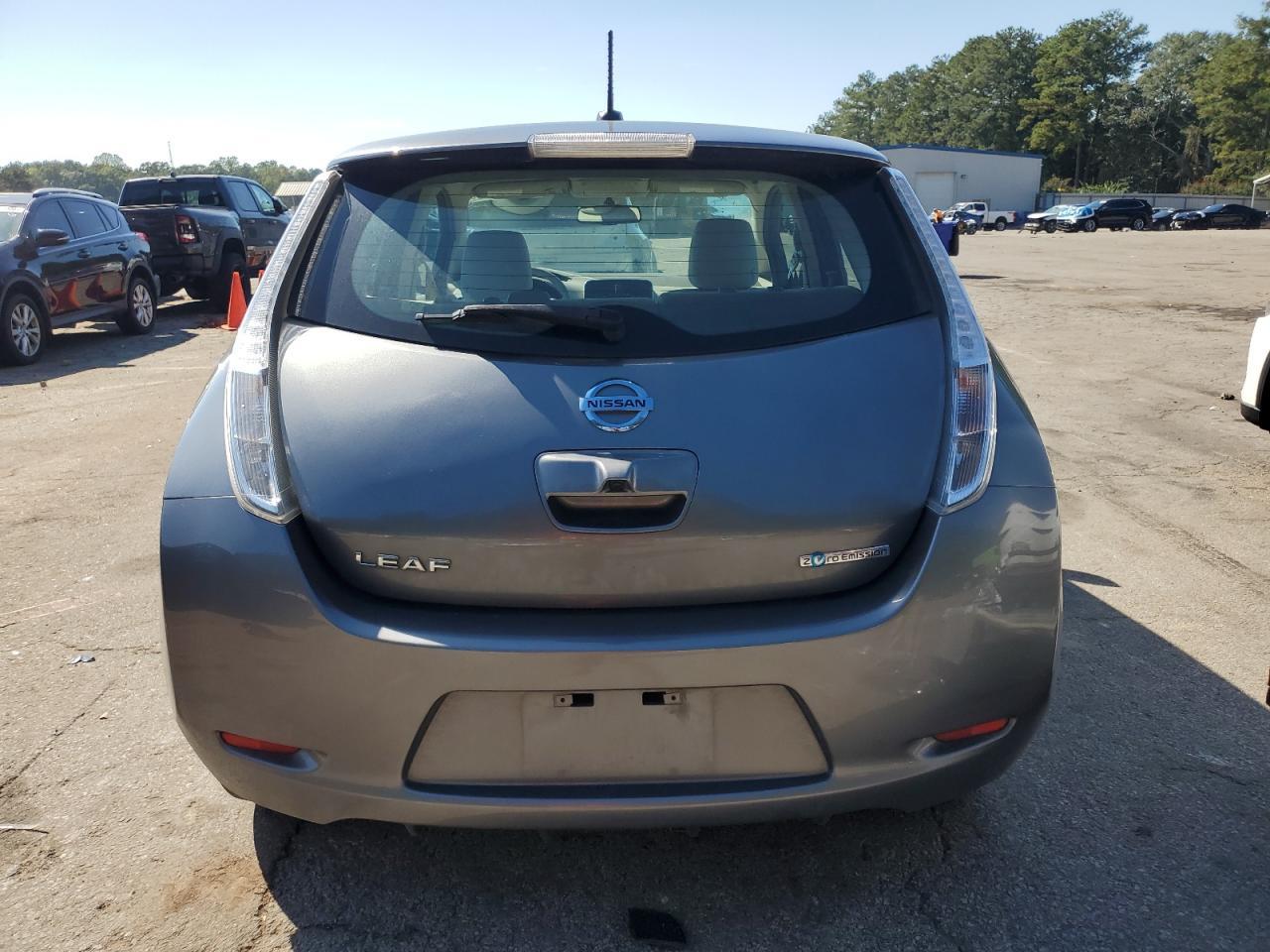2015 NISSAN LEAF