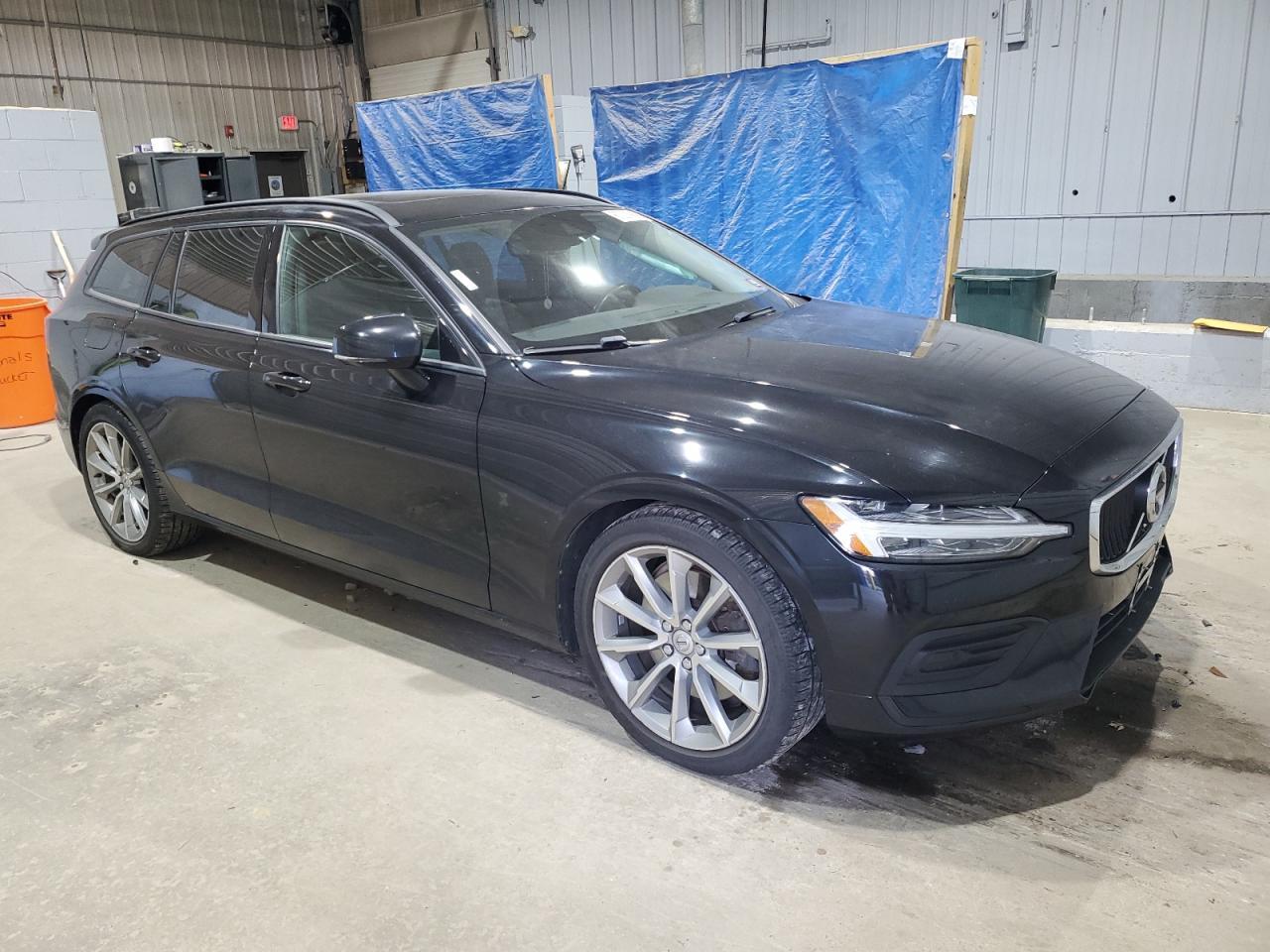 2019 VOLVO V60