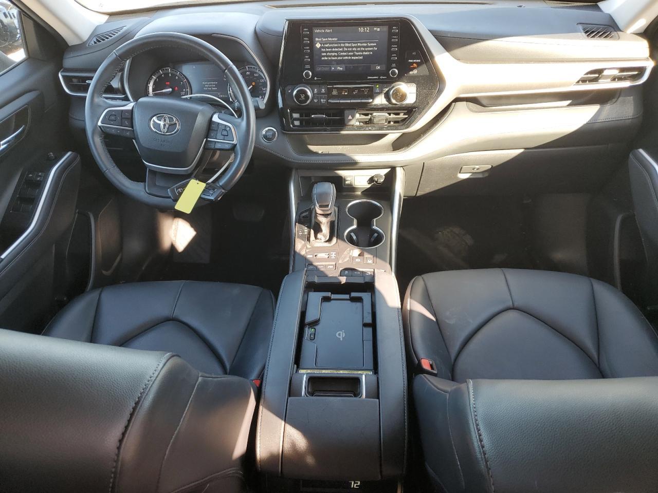 2022 TOYOTA HIGHLANDER