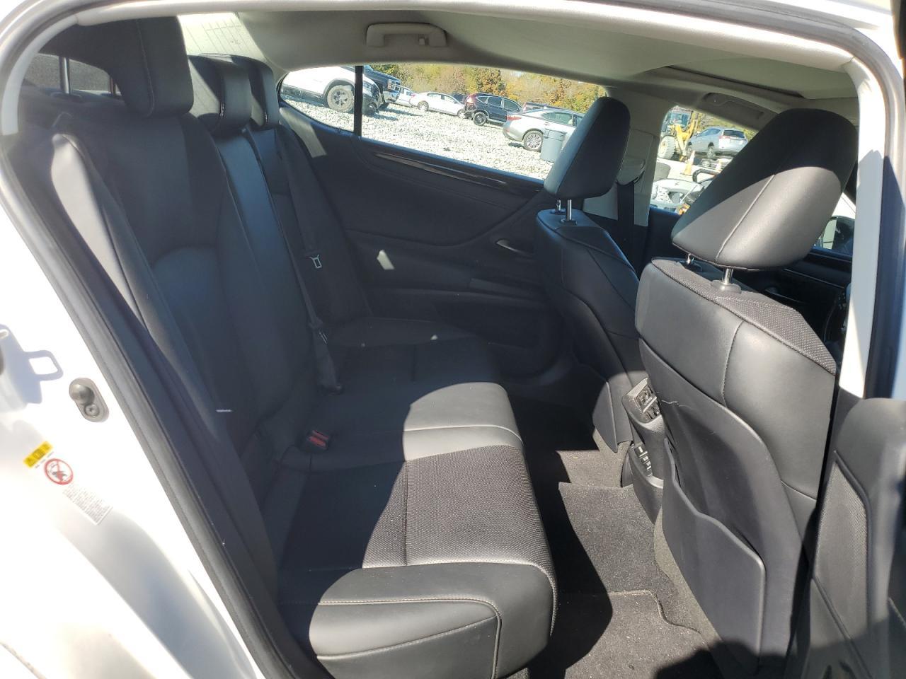 2019 LEXUS ES 350