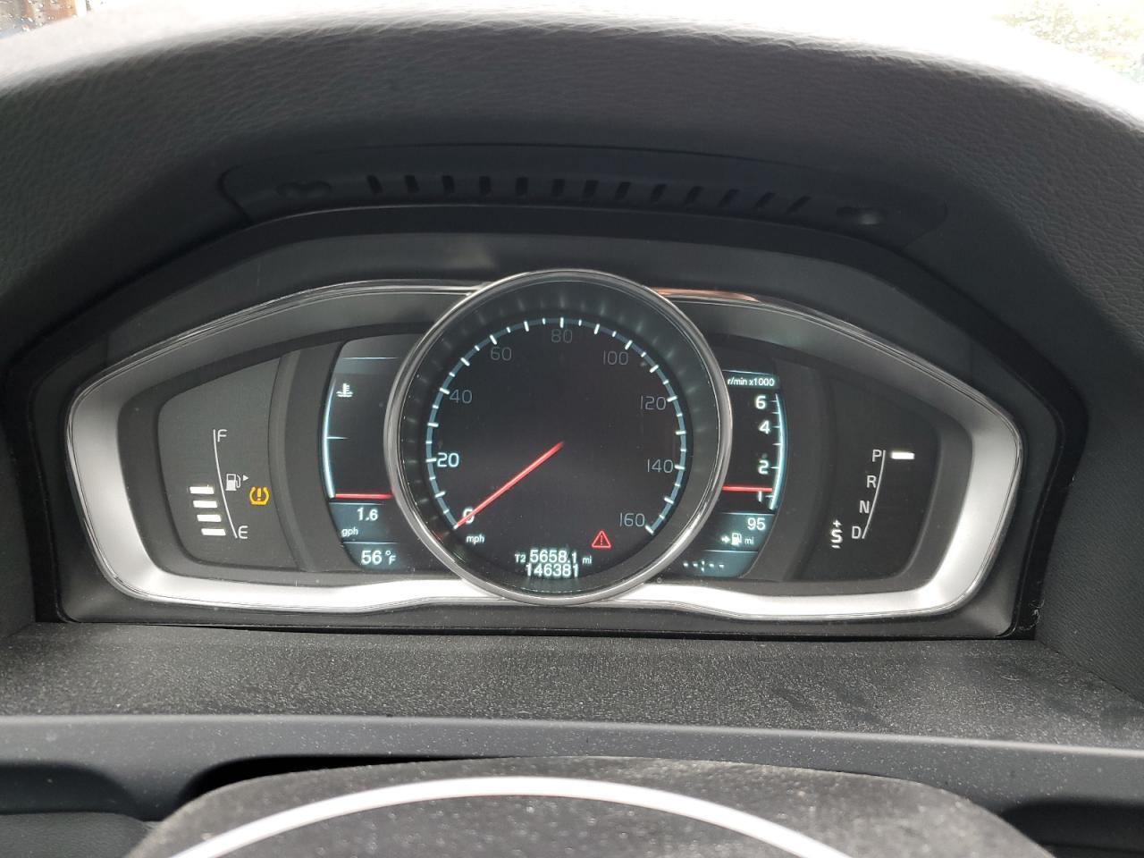 2015 VOLVO V60
