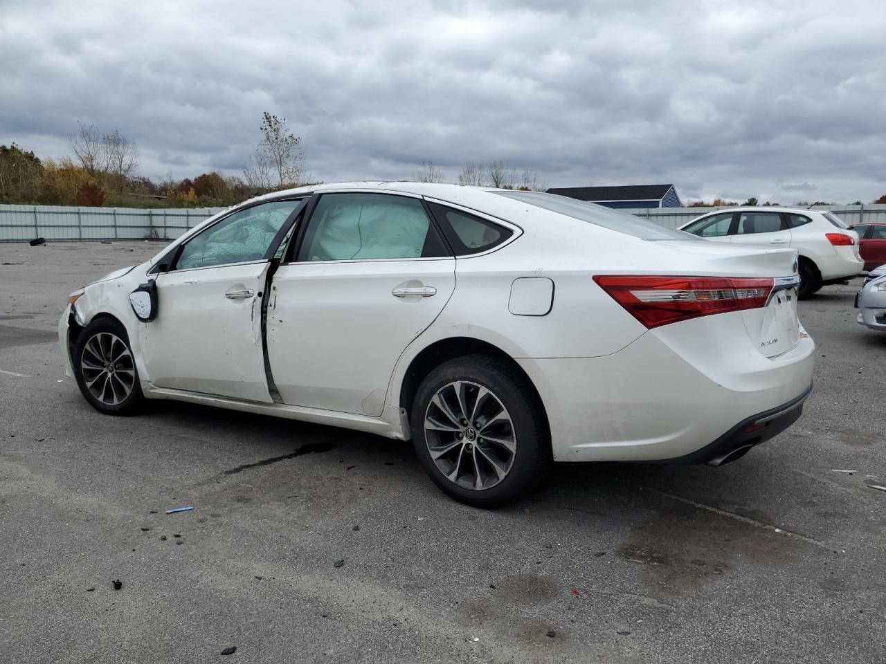 2017 TOYOTA Avalon