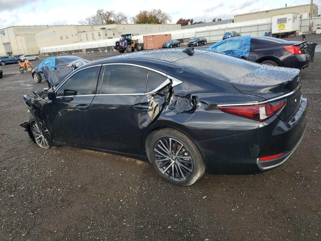 2024 LEXUS Es