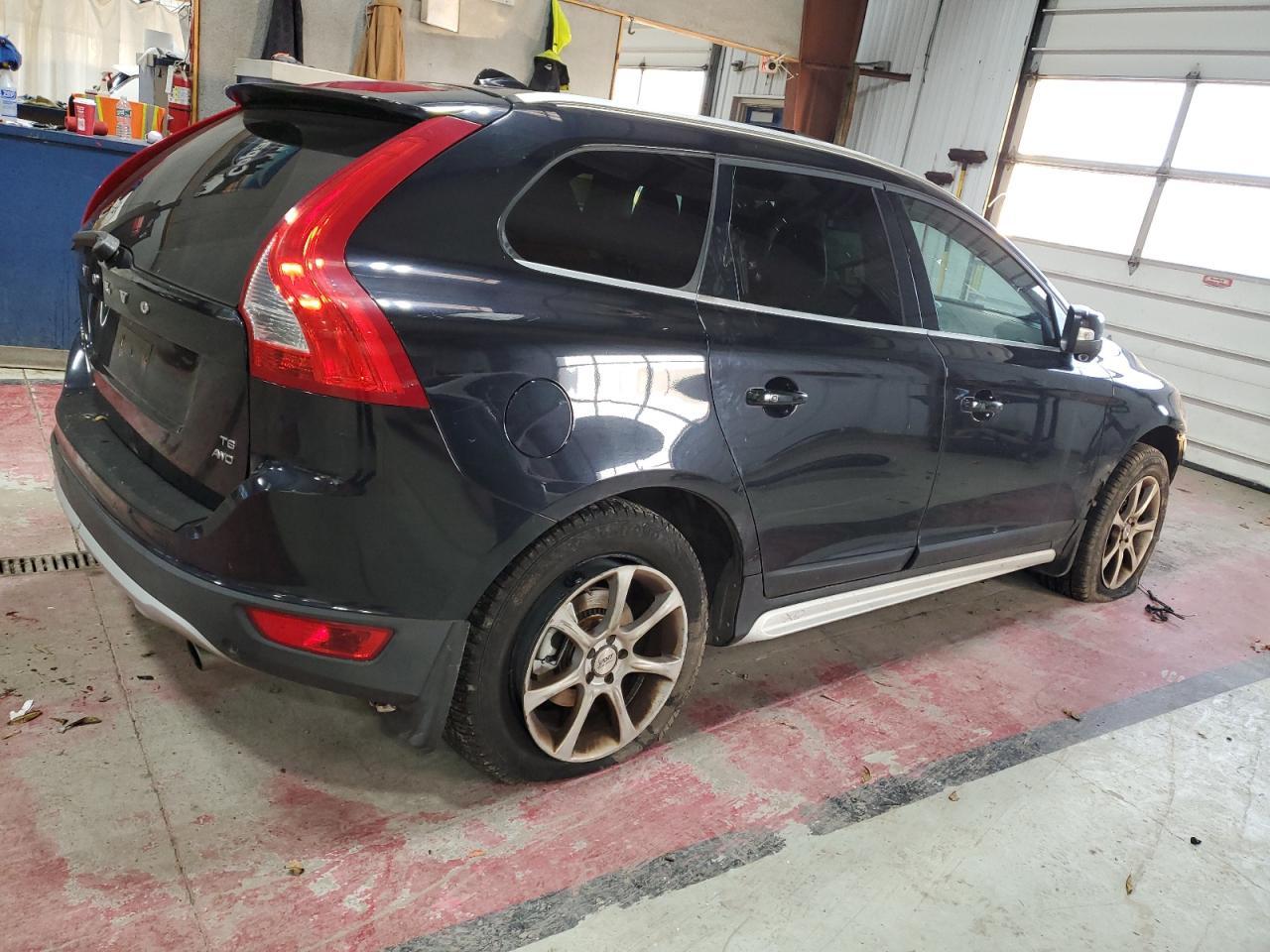 2010 VOLVO XC60