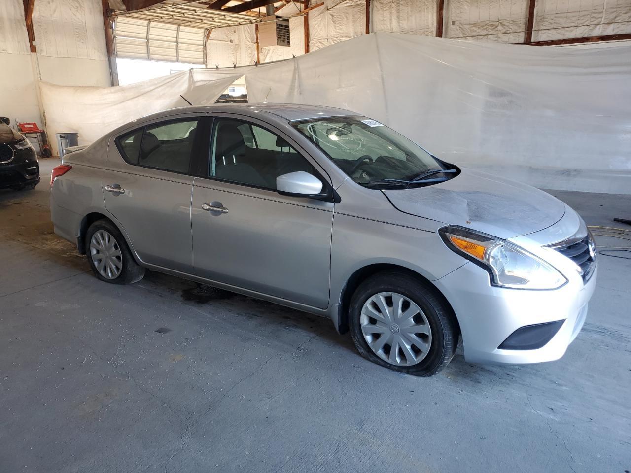 2015 NISSAN VERSA
