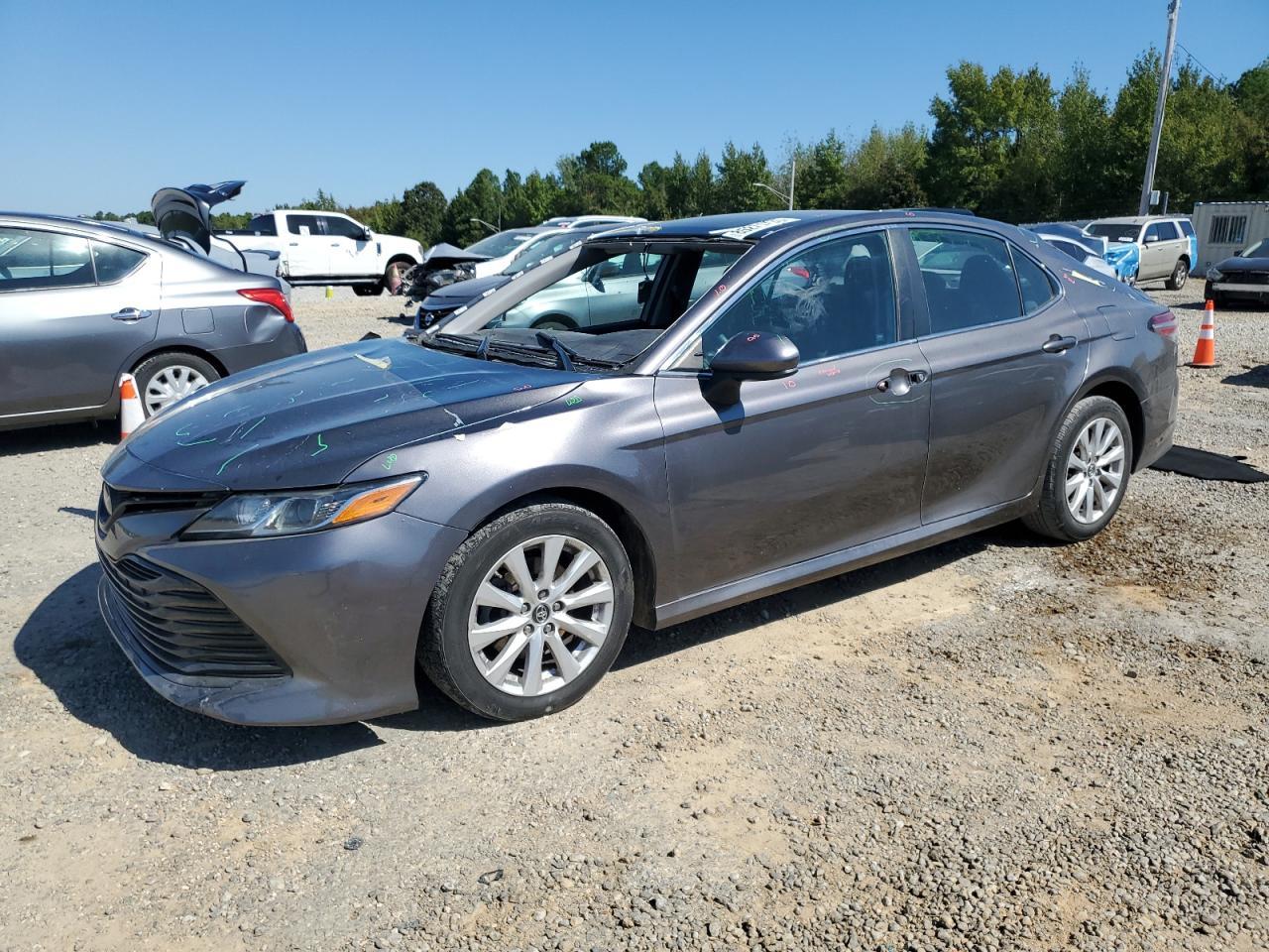2018 TOYOTA CAMRY