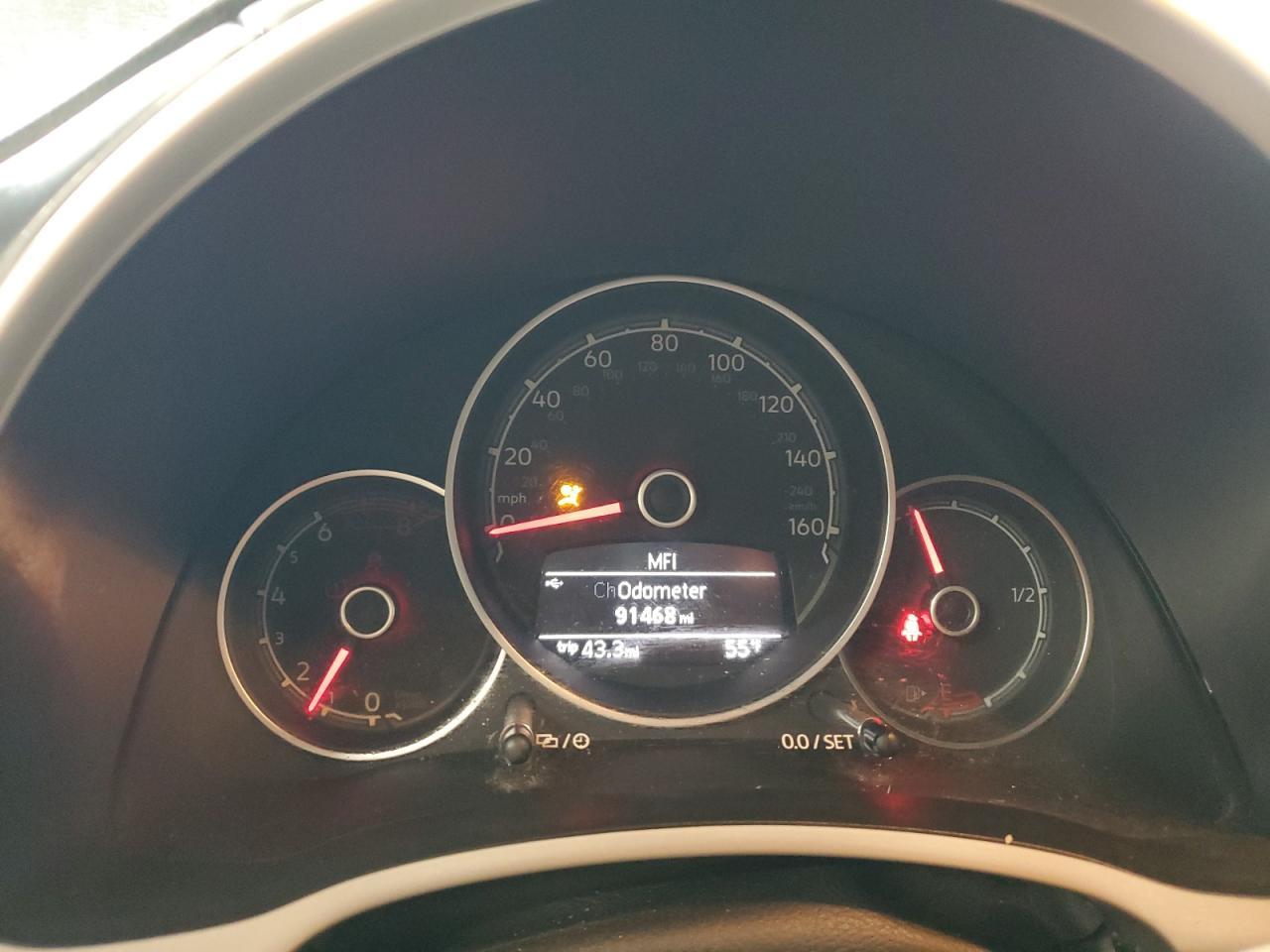 2018 VOLKSWAGEN Beetle