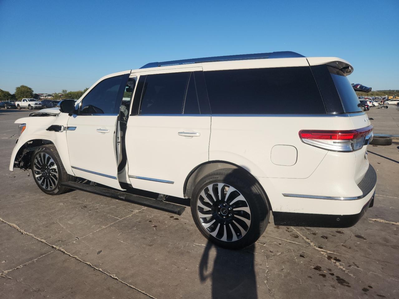 2022 LINCOLN Navigator