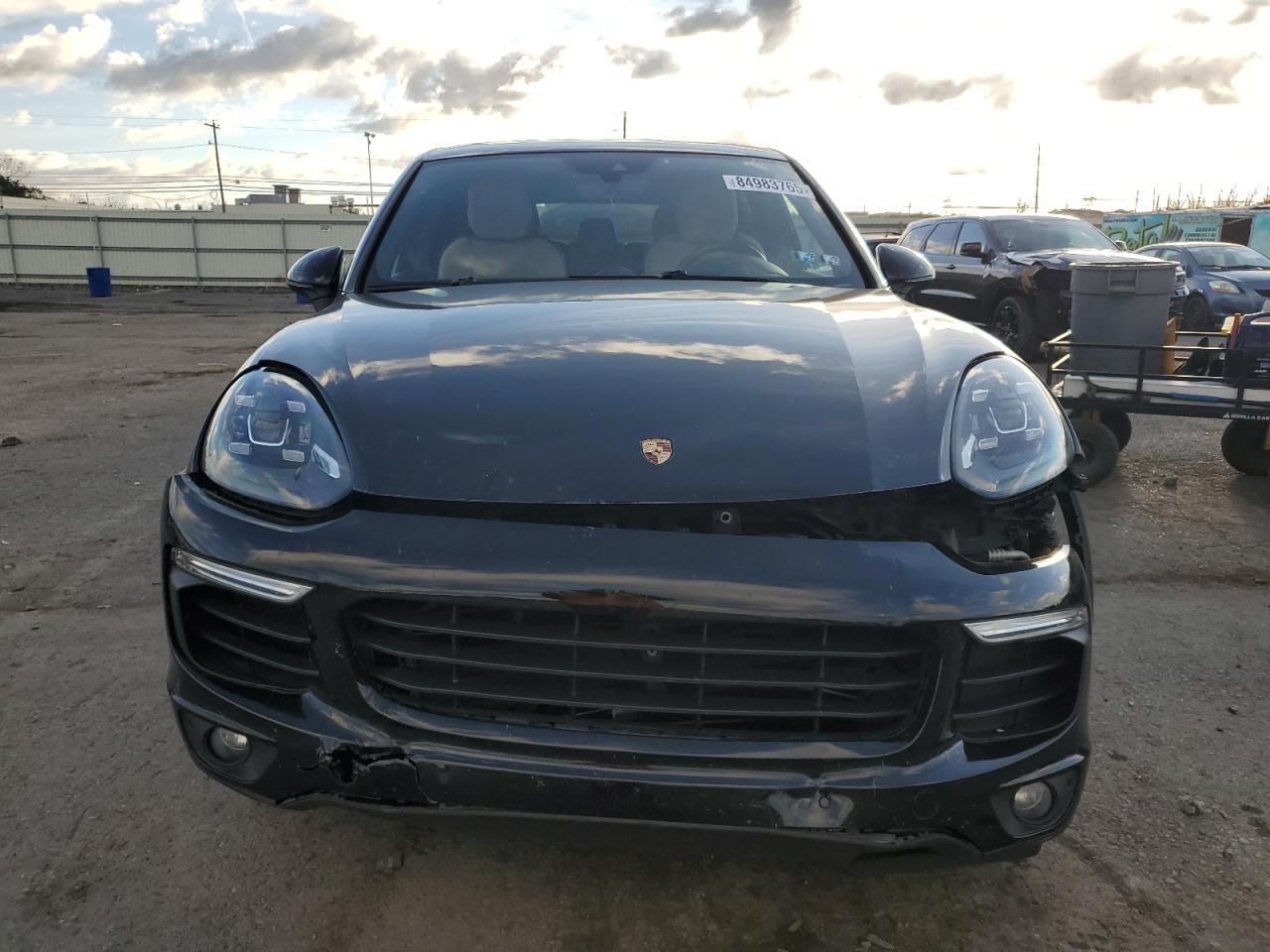 2015 PORSCHE CAYENNE