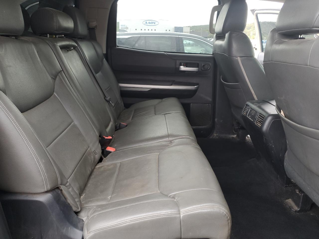 2017 TOYOTA TUNDRA
