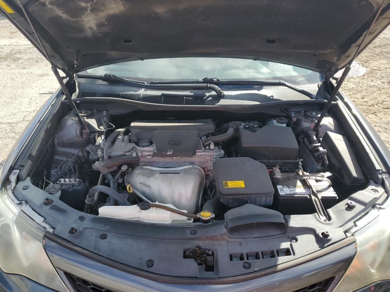 2014 TOYOTA CAMRY