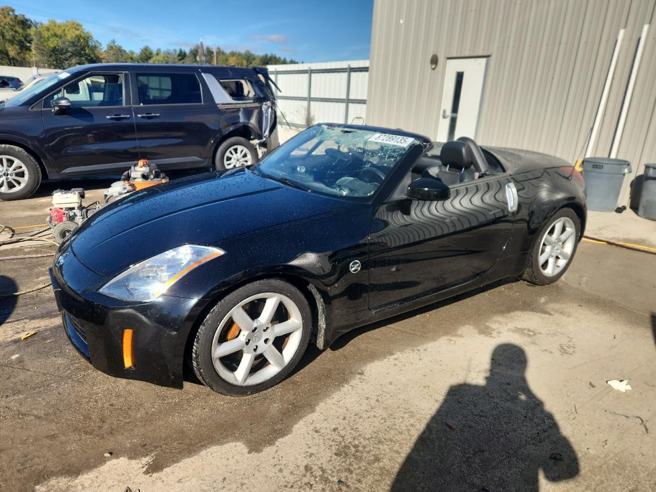 2005 NISSAN Z