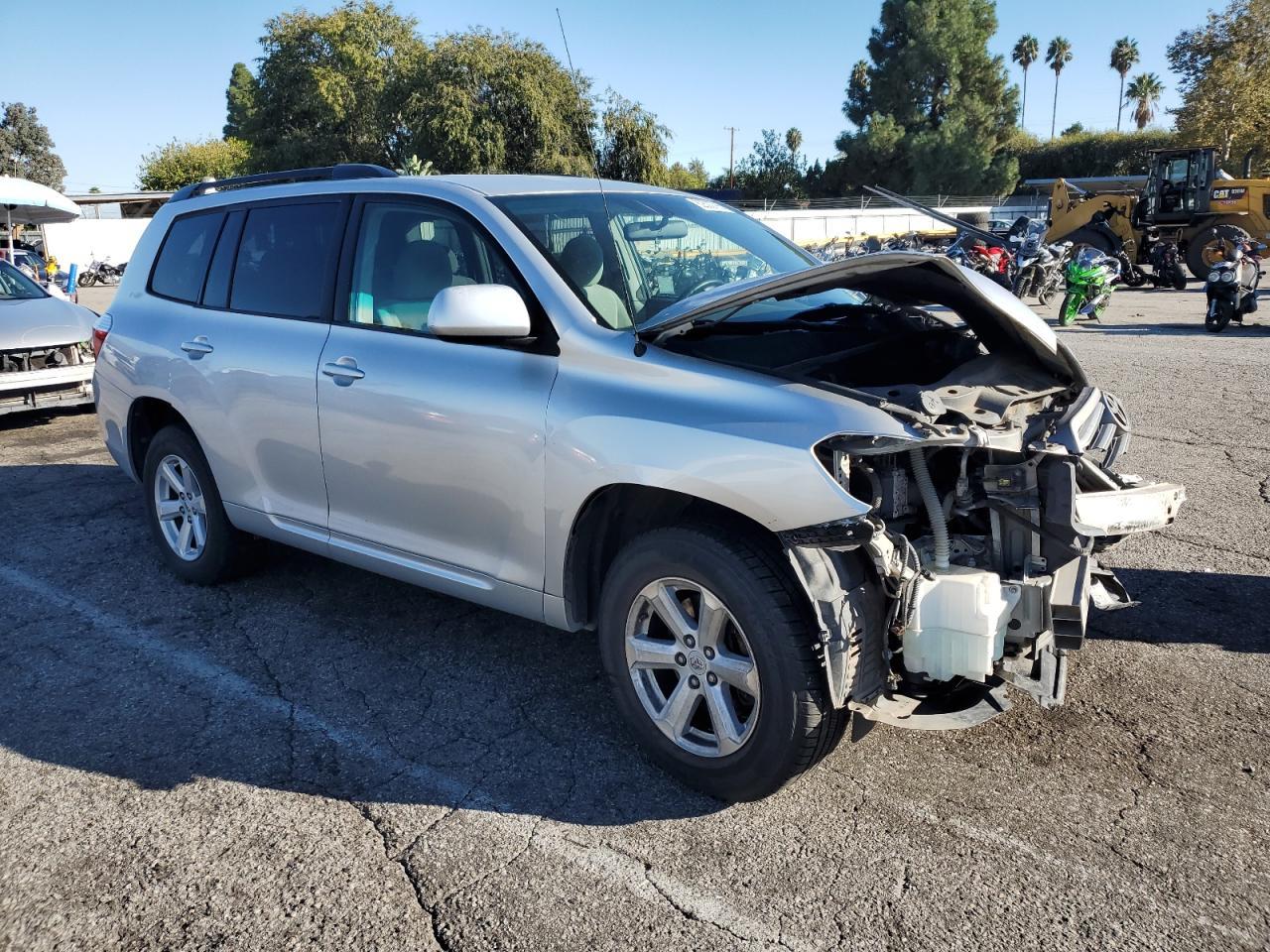 2010 TOYOTA HIGHLANDER