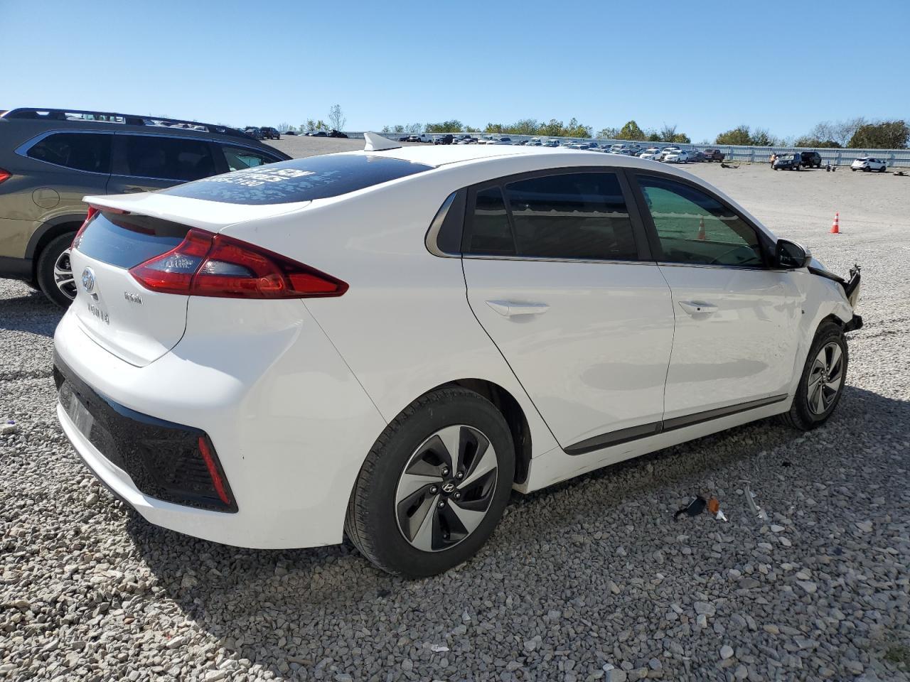2017 HYUNDAI Ioniq