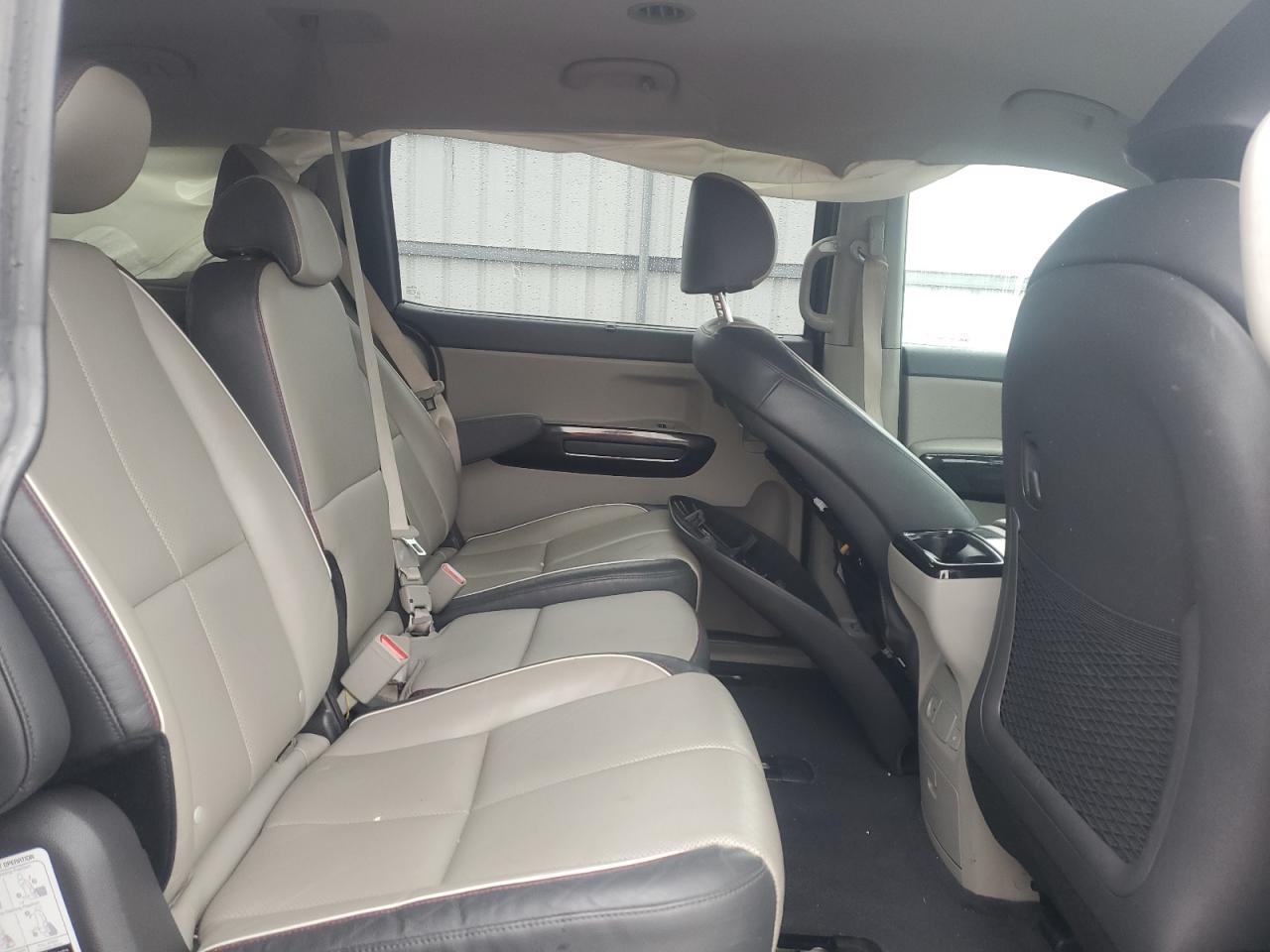 2017 KIA SEDONA