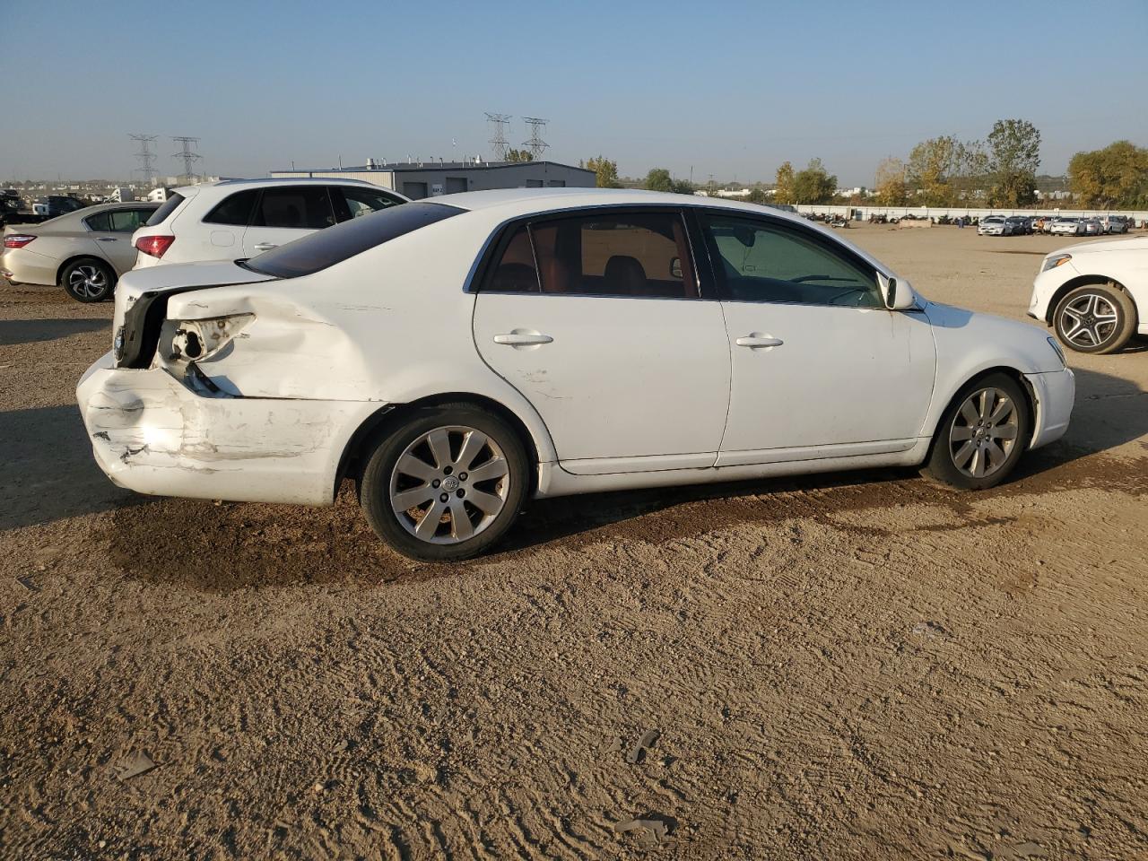 2005 TOYOTA Avalon
