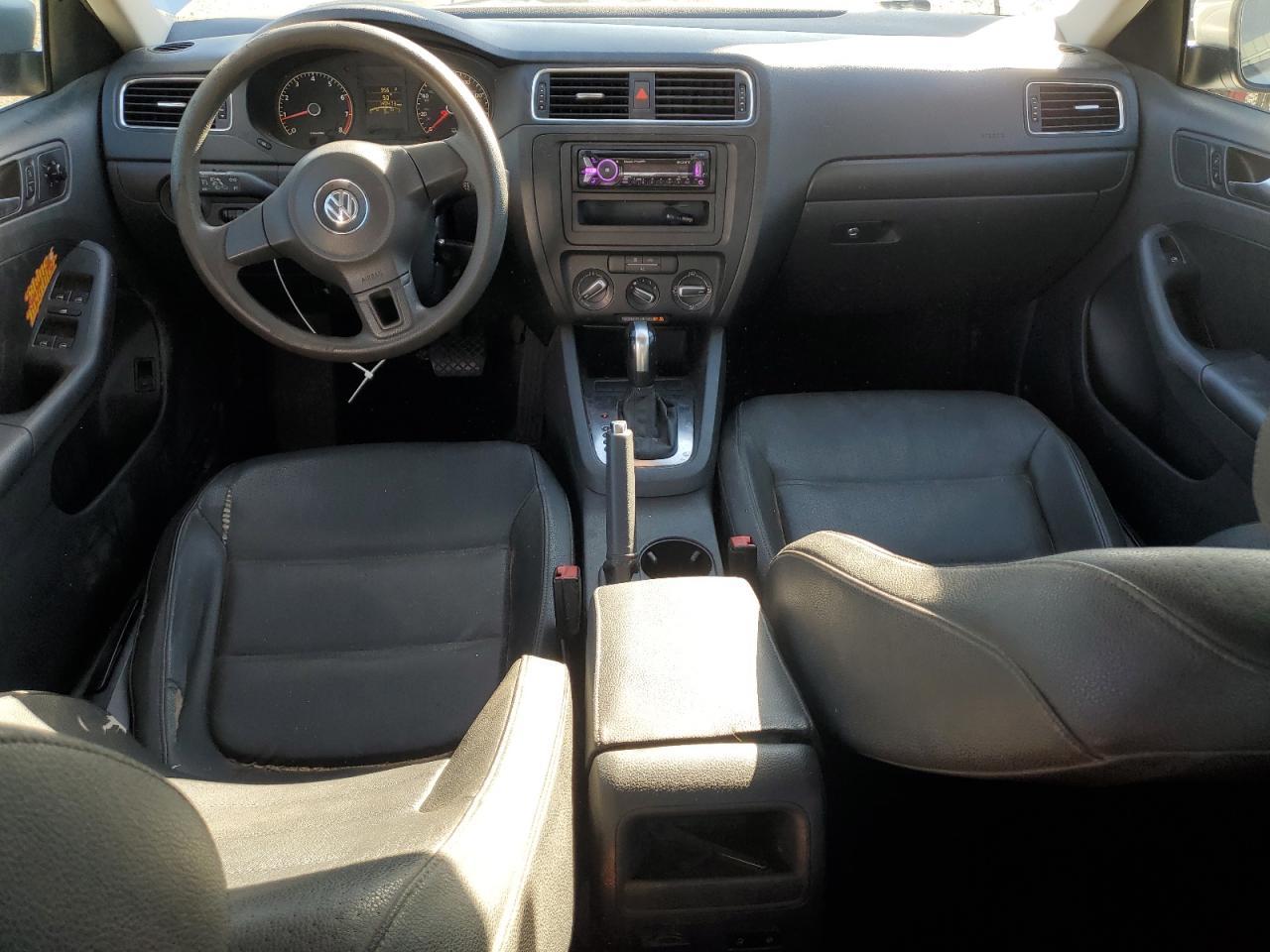 2011 VOLKSWAGEN JETTA