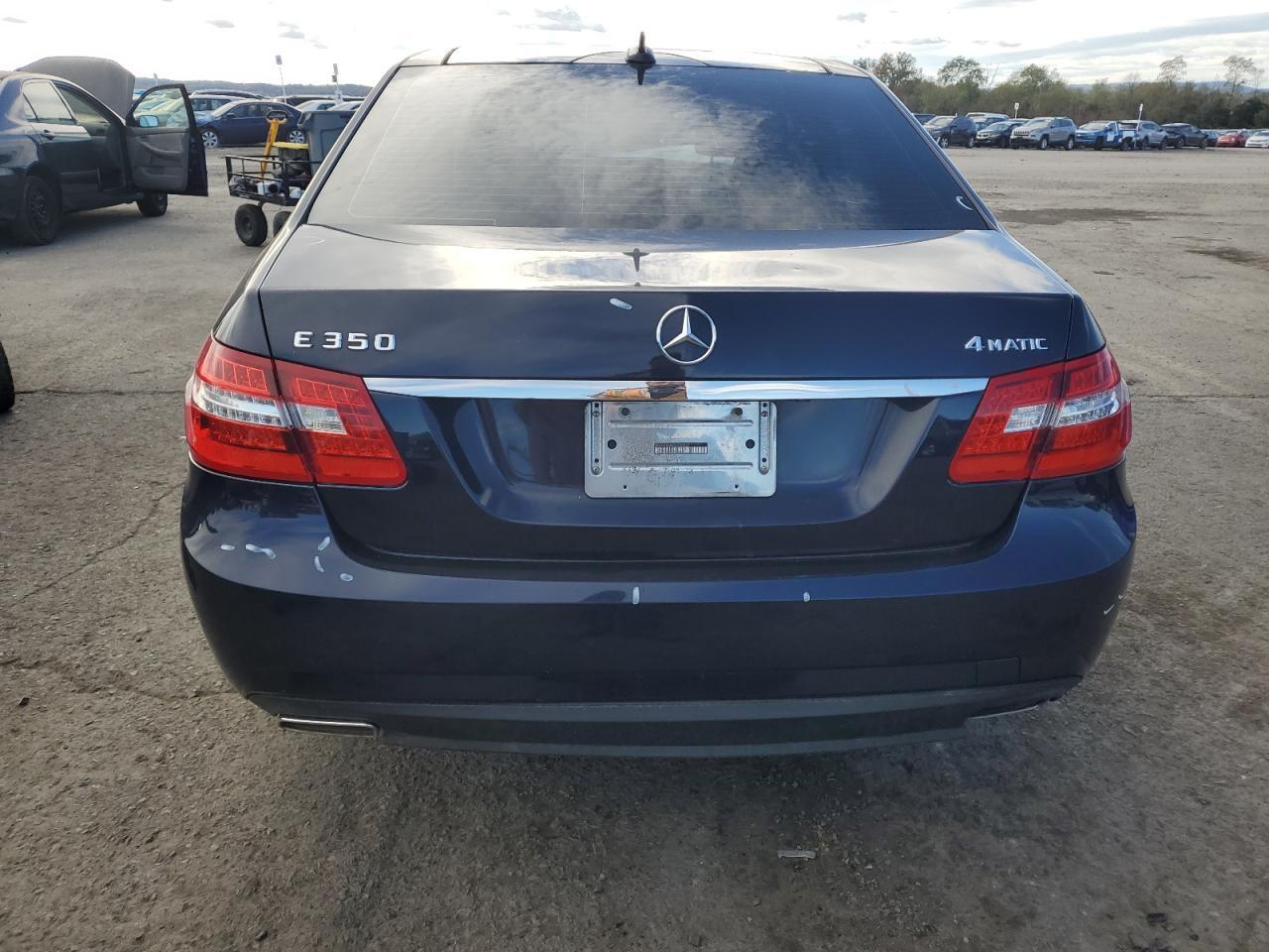 2013 MERCEDES-BENZ E-Class