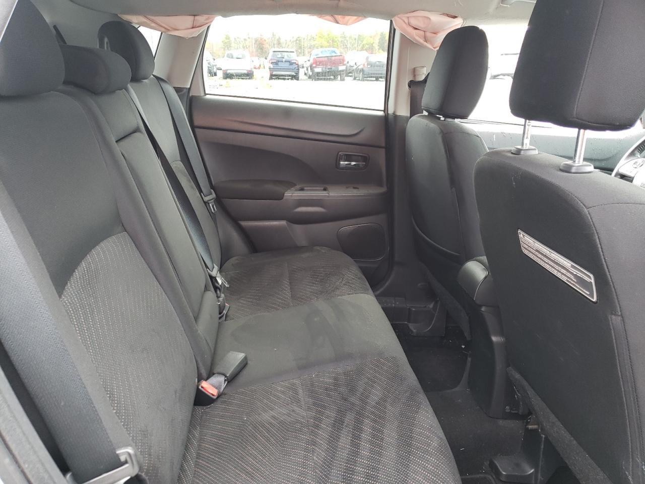 2015 MITSUBISHI RVR