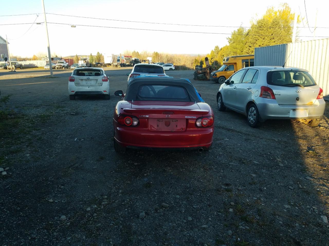 2004 MAZDA MX-5 Miata