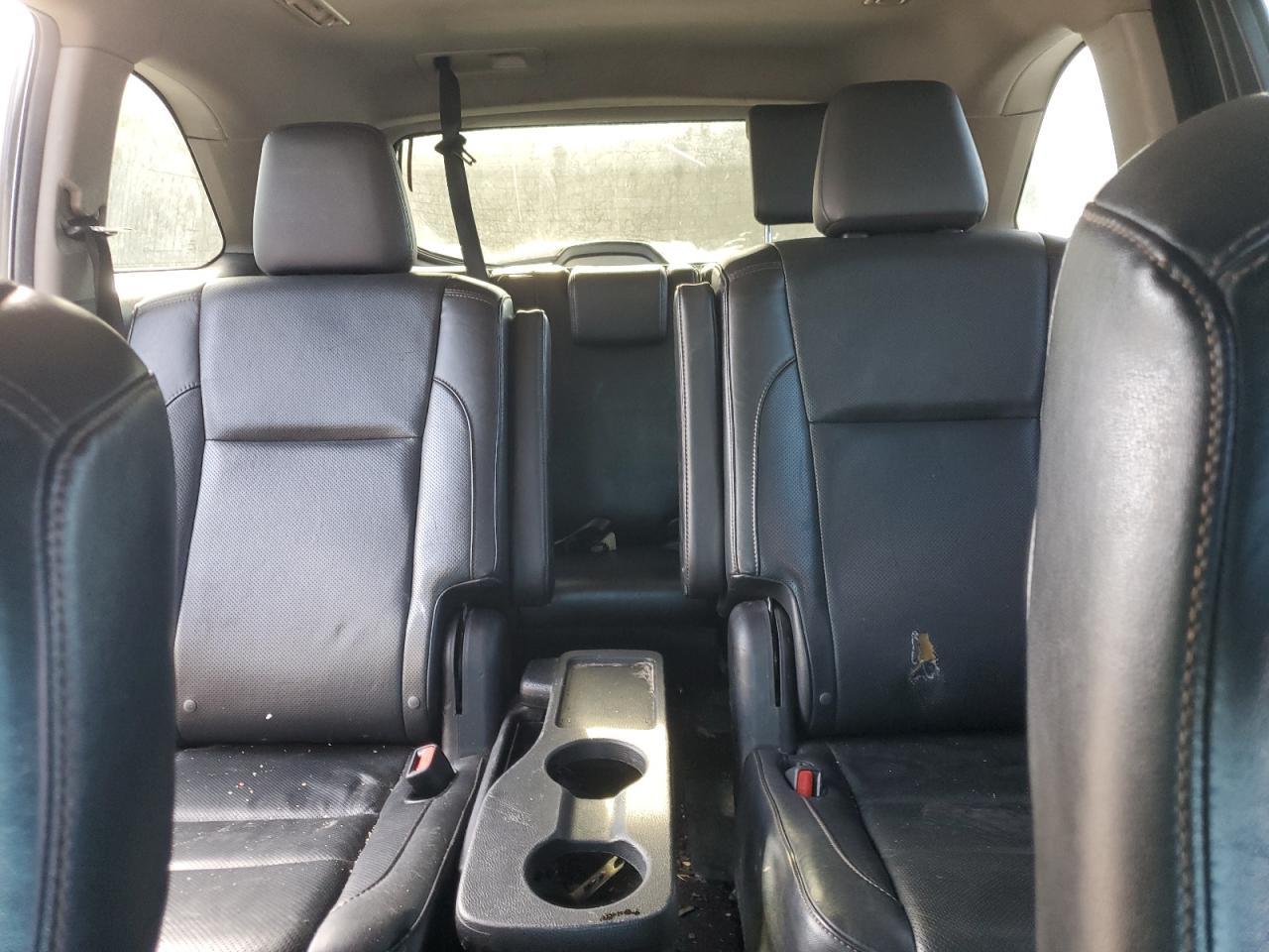 2016 TOYOTA HIGHLANDER