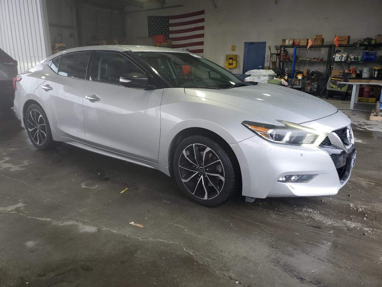 2016 NISSAN Maxima