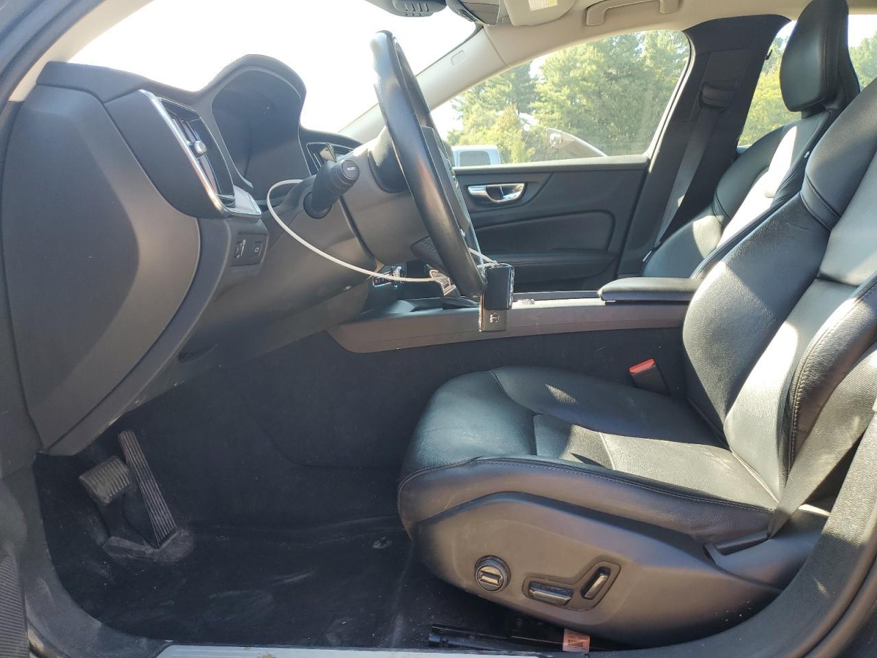 2019 VOLVO S60