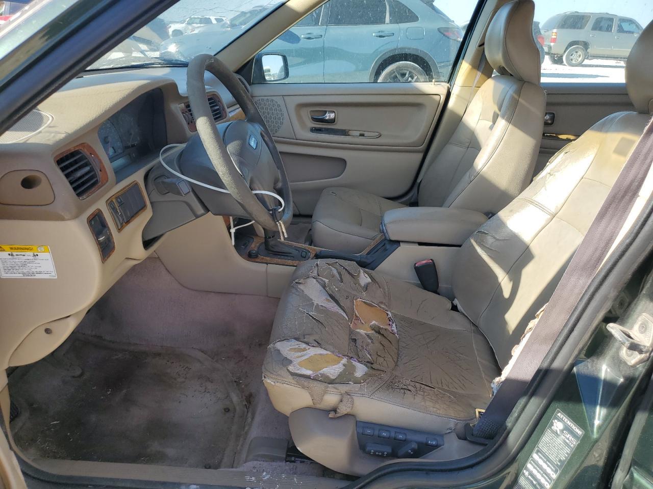1998 VOLVO V70