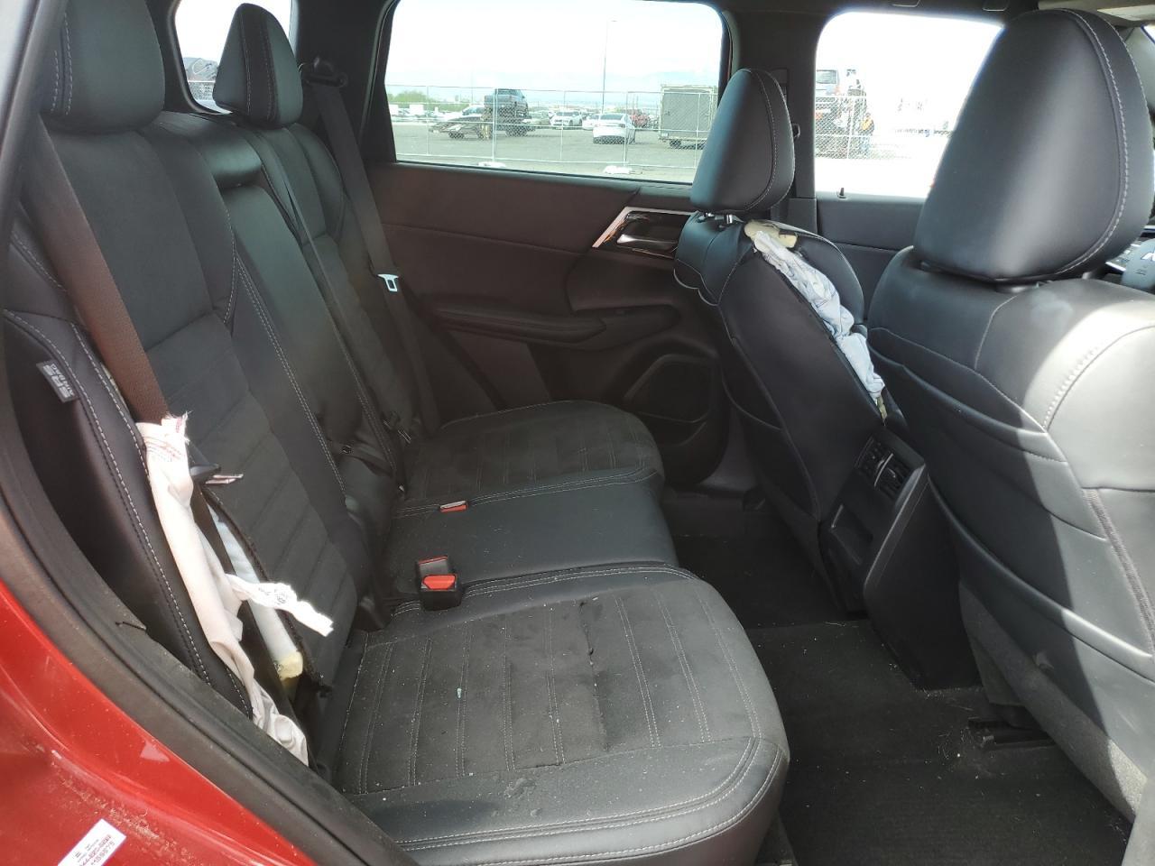 2023 MITSUBISHI outlander