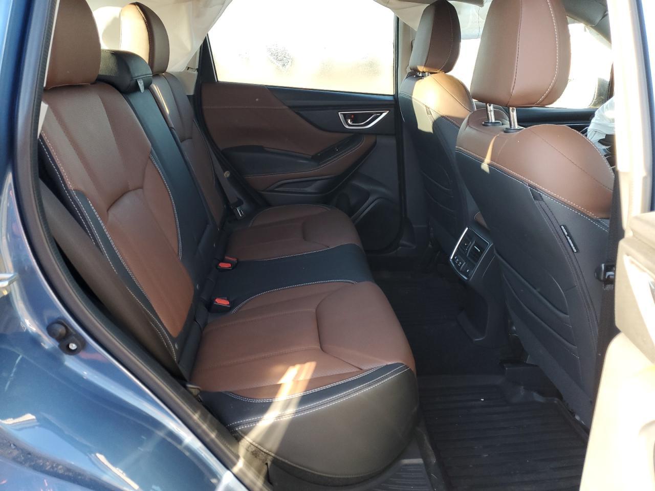 2022 SUBARU FORESTER