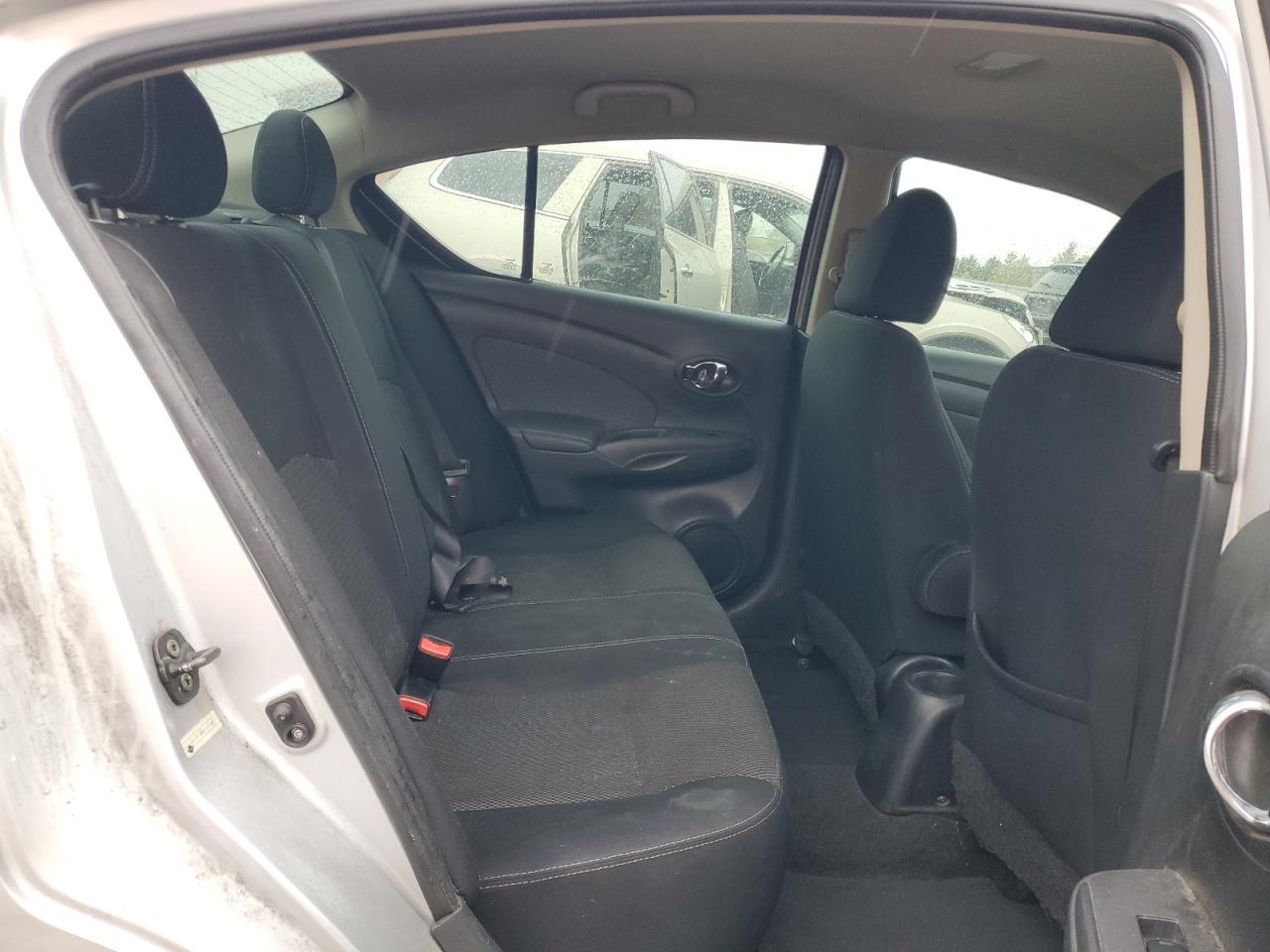 2015 NISSAN VERSA