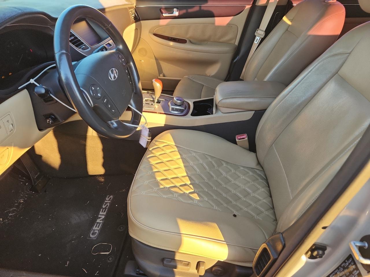 2012 HYUNDAI GENESIS
