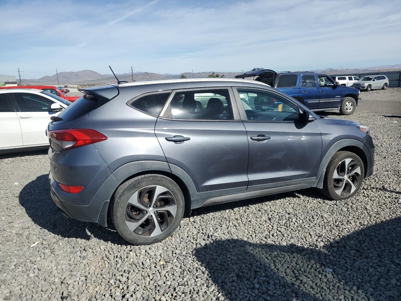 2016 HYUNDAI TUCSON