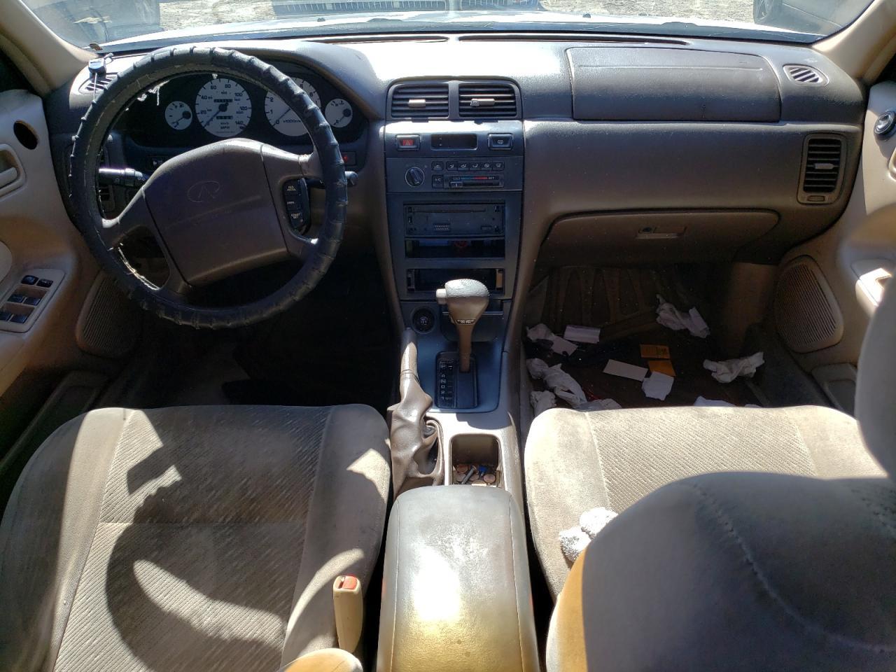 1995 NISSAN Maxima