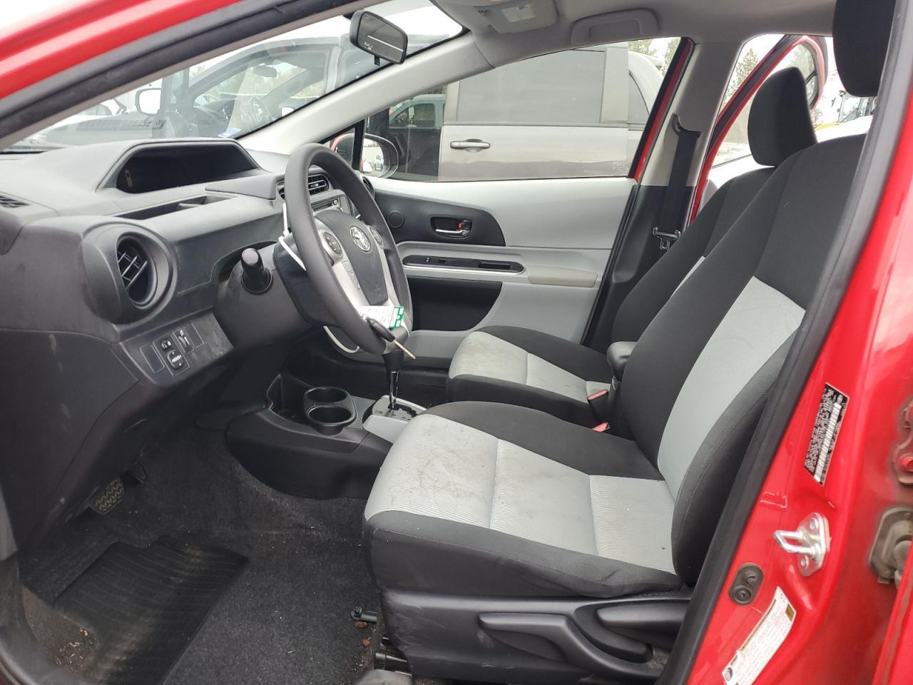 2014 TOYOTA Prius c