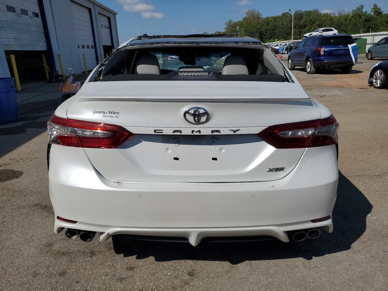 2018 TOYOTA CAMRY