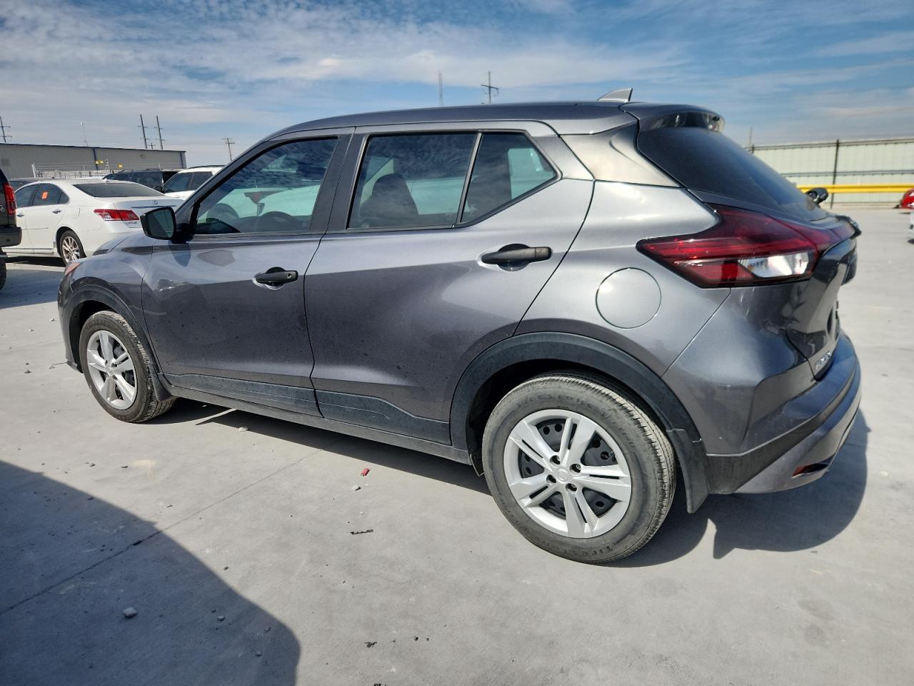 2024 NISSAN KICKS