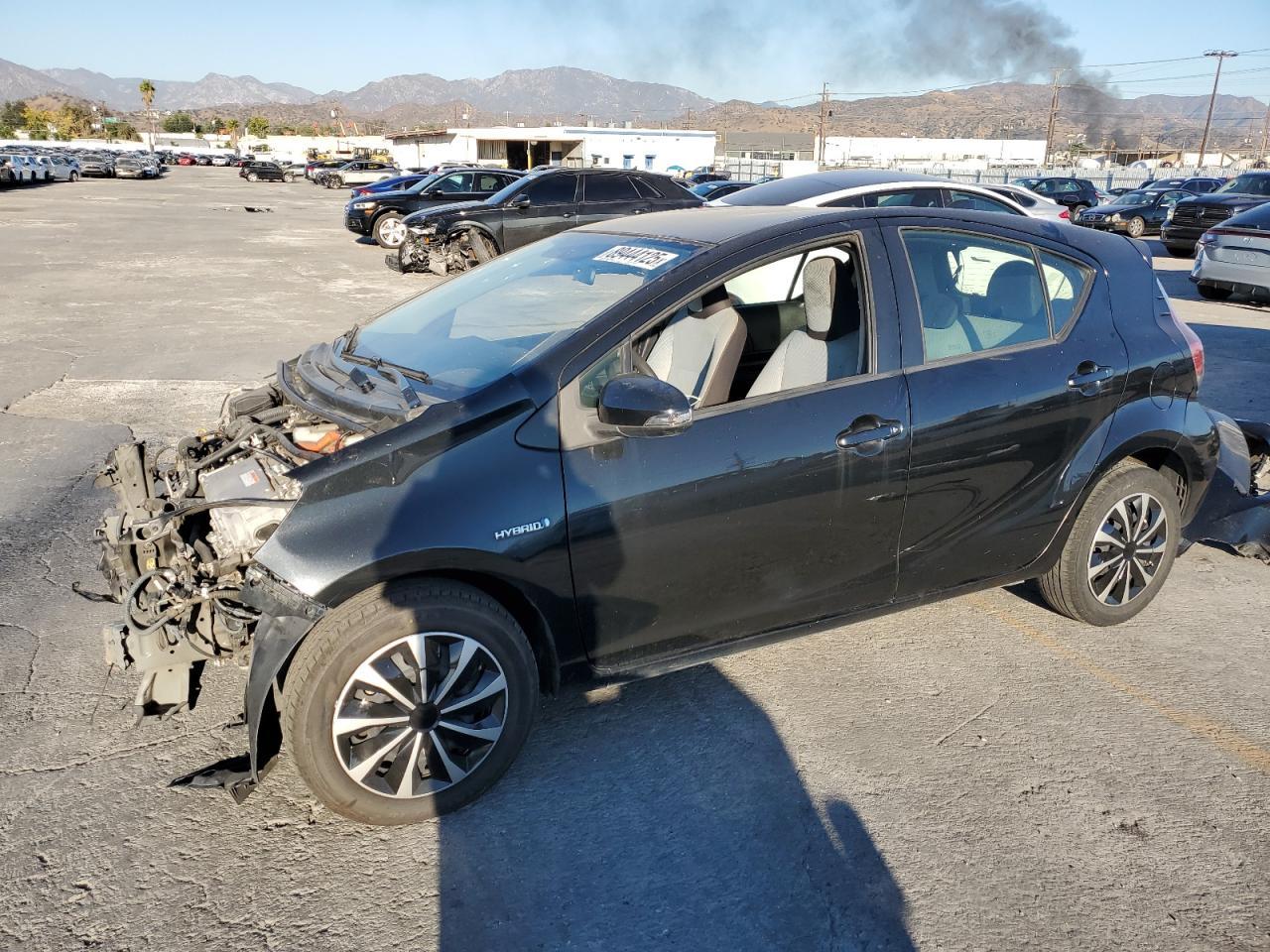 2016 TOYOTA Prius c