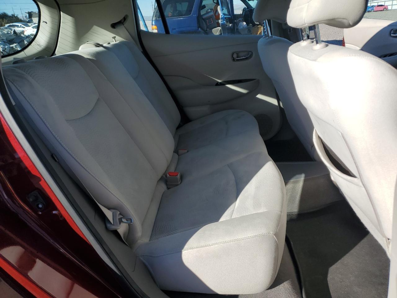 2017 NISSAN LEAF