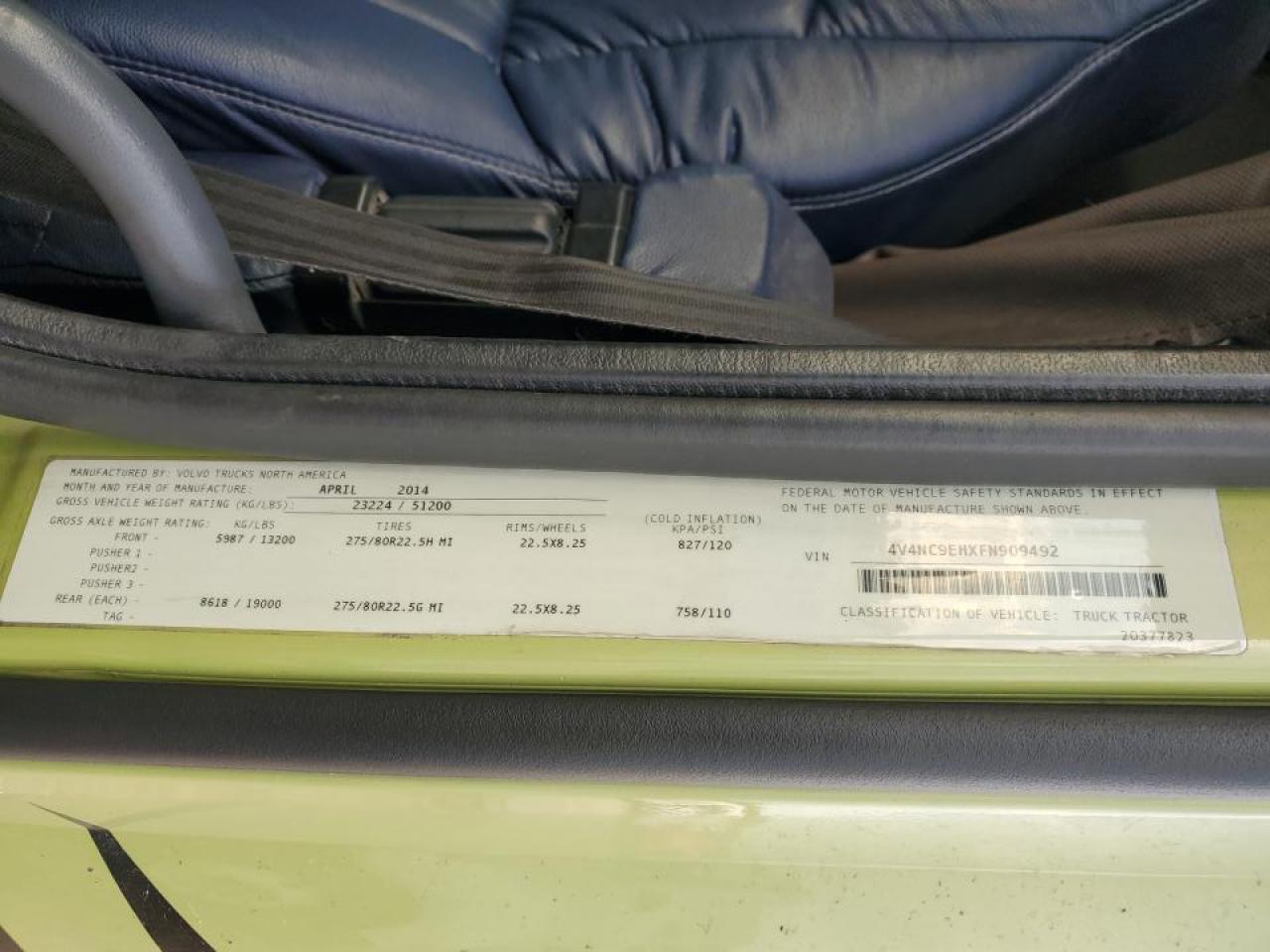 2015 VOLVO VNL