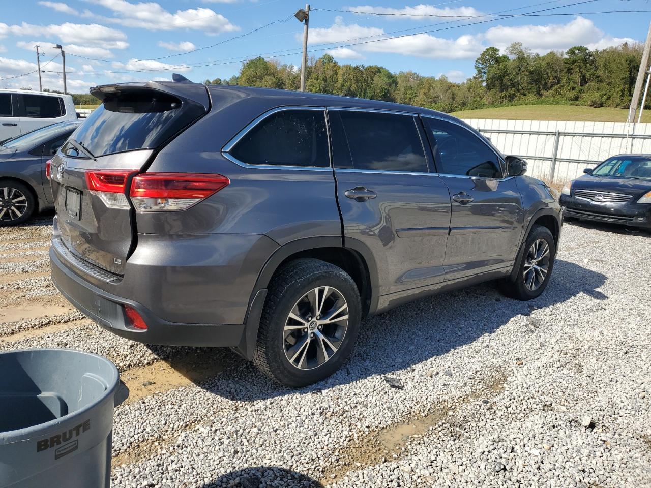 2017 TOYOTA HIGHLANDER