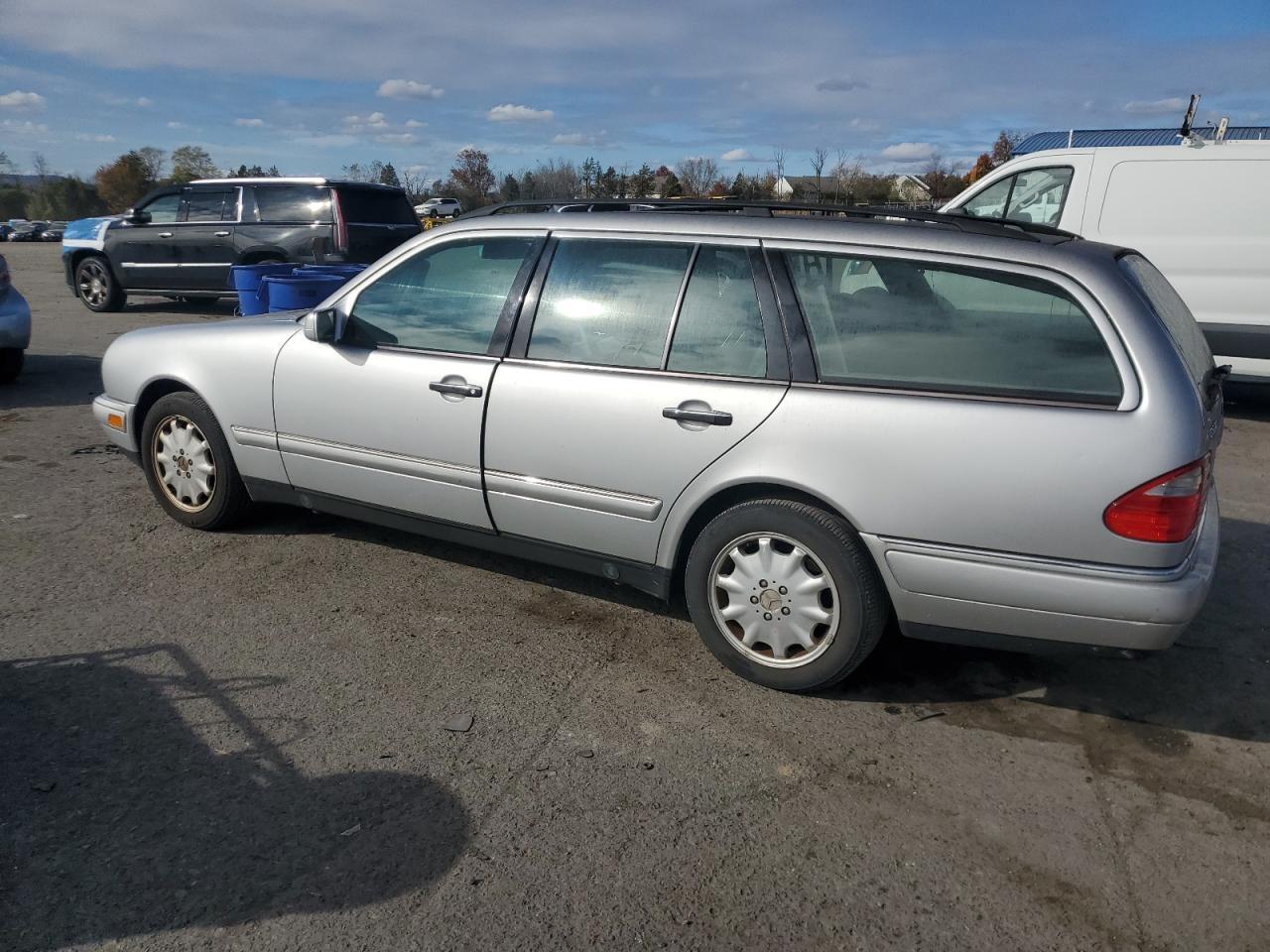 1998 MERCEDES-BENZ E 320