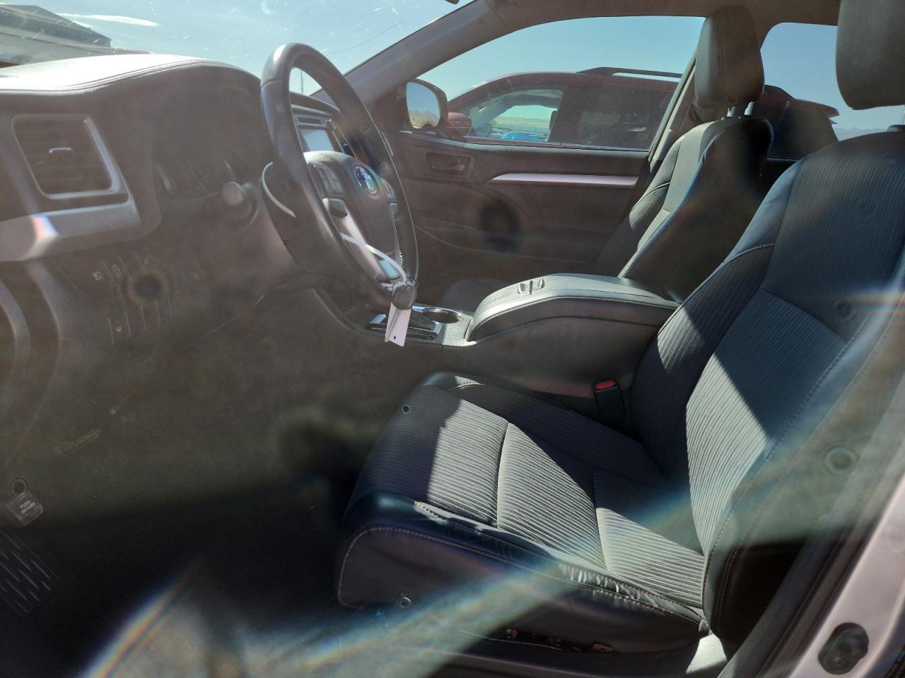 2017 TOYOTA HIGHLANDER