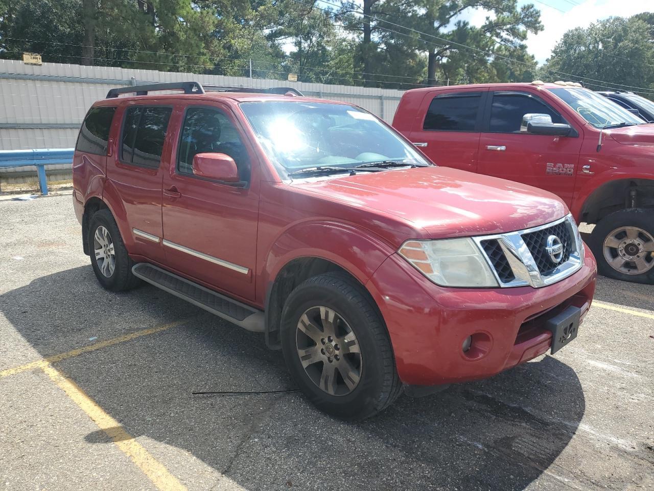 2011 NISSAN PATHFINDER