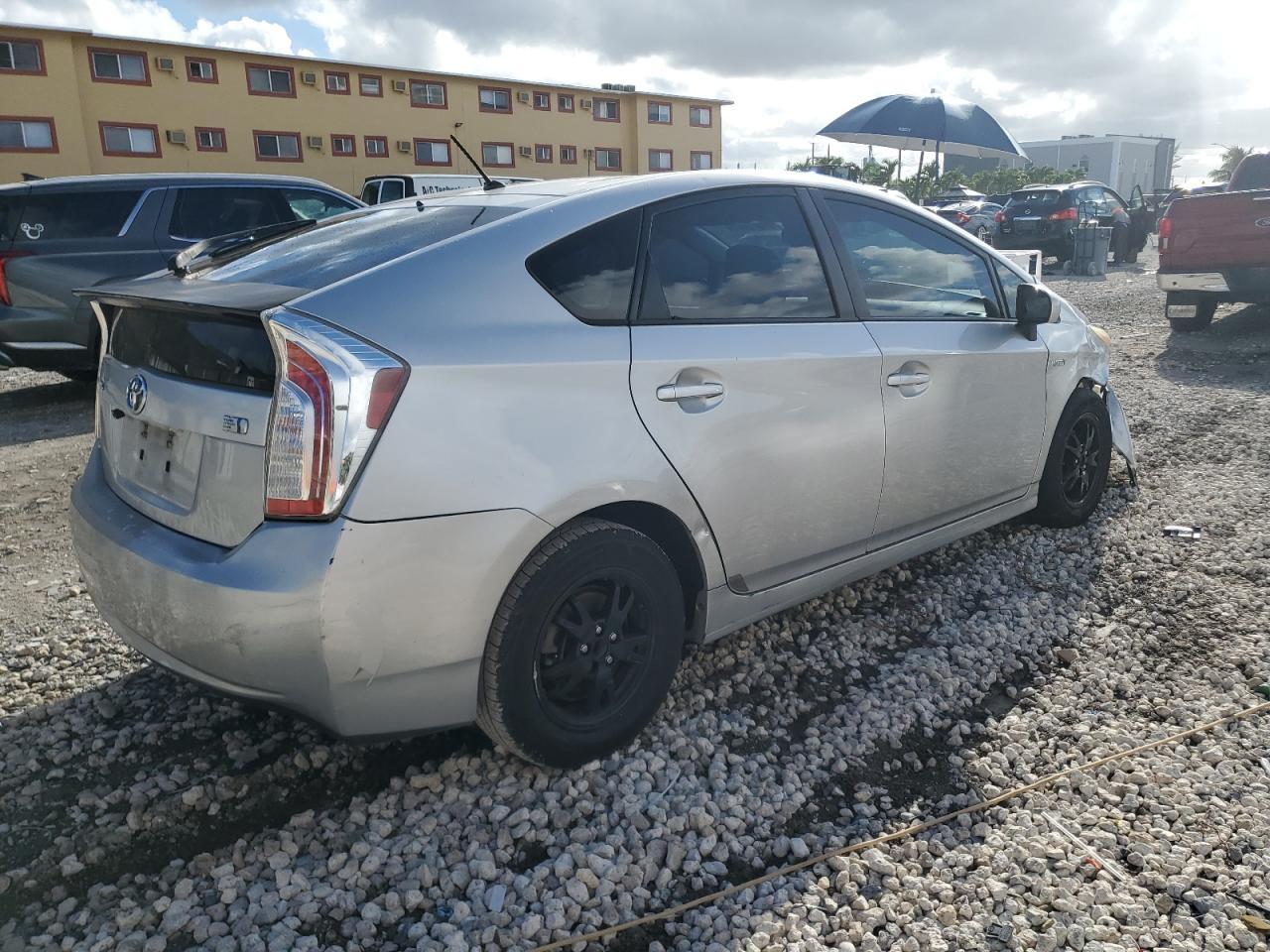 2013 TOYOTA PRIUS