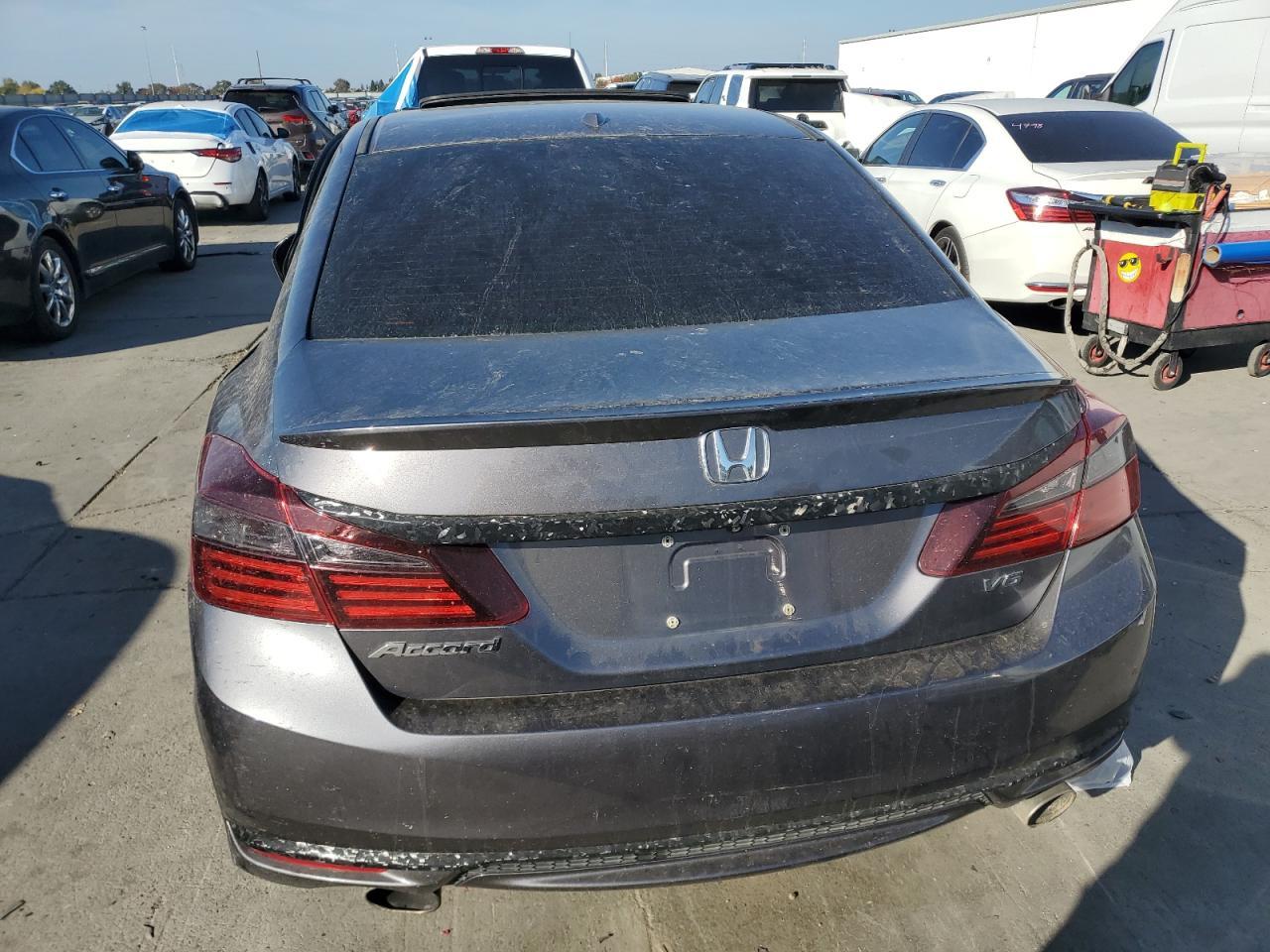 2017 HONDA ACCORD